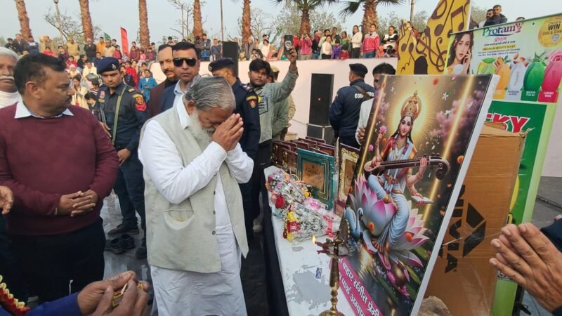 *जो रोता है वो खोता है, जो गाता है वो पाता है”: अम्बाला में कलाकारों के बीच बोले ऊर्जा मंत्री अनिल विज