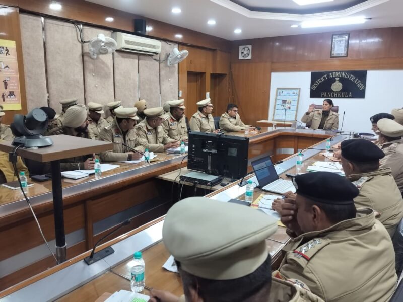 वर्ष 2026 के लिए पंचकूला पुलिस की रणनीति: डीसीपी की अध्यक्षता में हुई क्राइम मीटिंग, तय हुआ पूरा रोडमैप