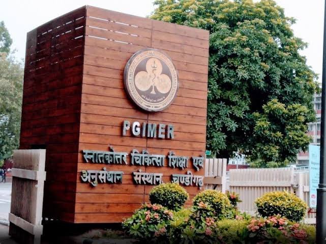 पी जी आई चंडीगढ़ में नियमों के विपरीत पदोन्नति में प्रशासन कर रहा कोताही